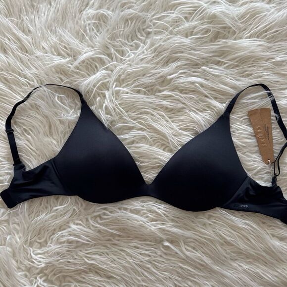 Skims Wireless Super Push up Bra Onyx Size 30D - Picture 2 of 8